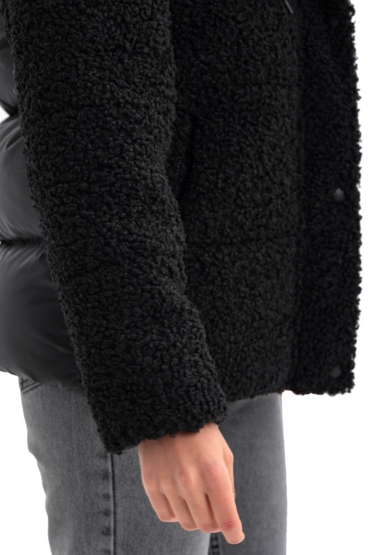 Короткий пуховик «Скай» чорний утеплене