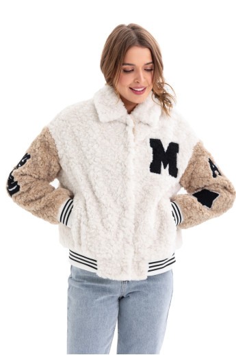 Бомбер з нашивками «Кенді» молоко-капучино