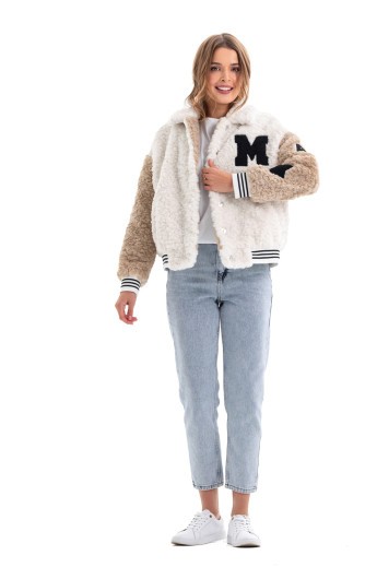 Бомбер з нашивками «Кенді» молоко-капучино