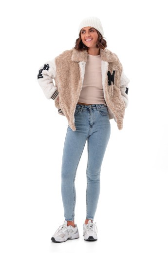 Бомбер з нашивками «Кенді» капучино-молоко